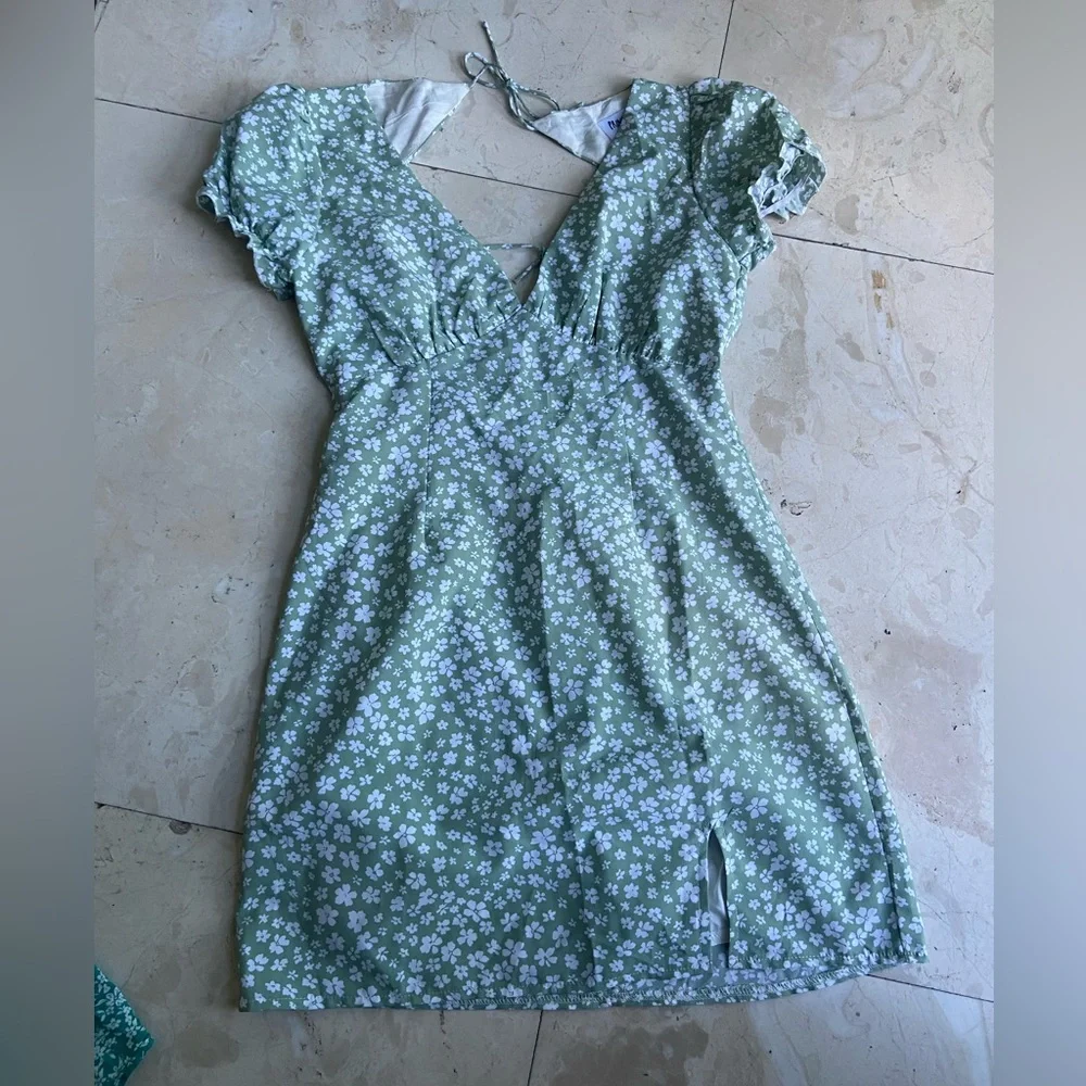 PRINCESS POLLY DRESS - Picture 1 of 2